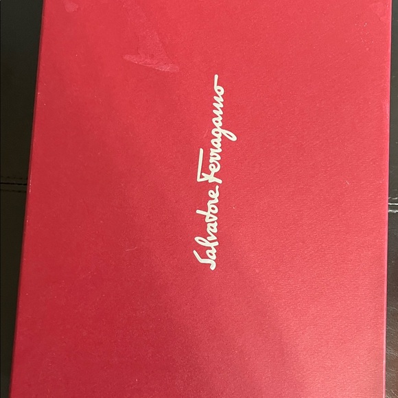 Salvatore Ferragamo White leather Sneakers
Made in Italy - Picture 5 of 11